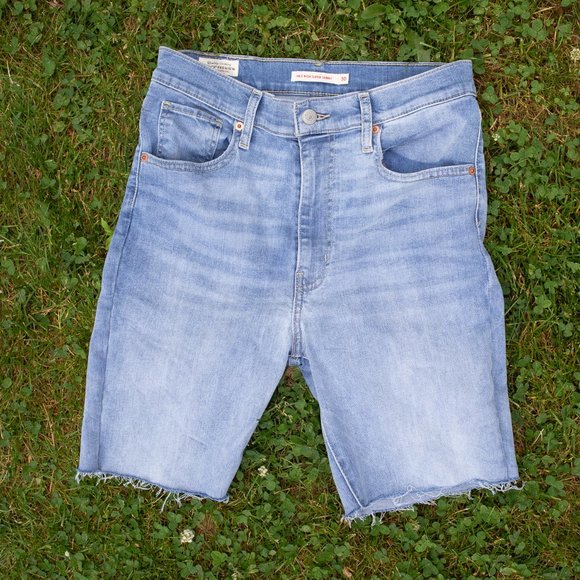 Levi’s high waisted bermuda shorts - Picture 4 of 7